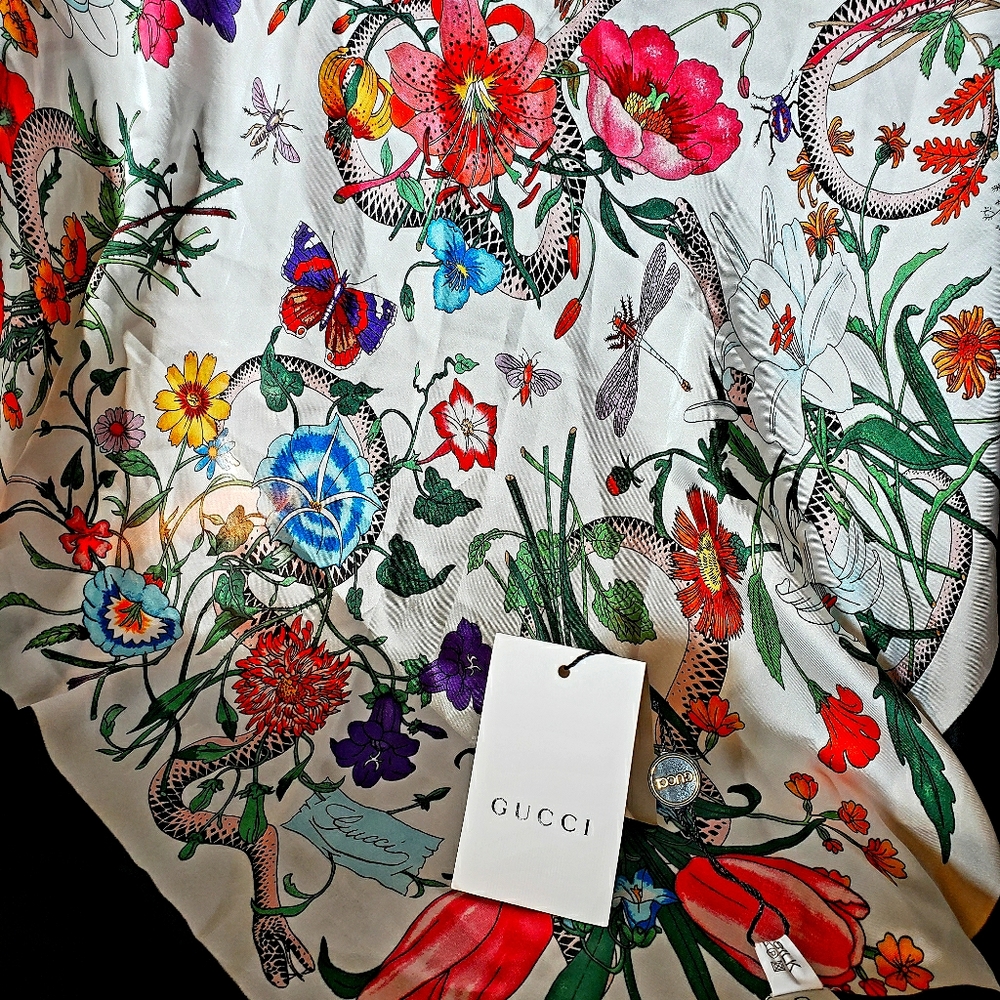 Gucci Flora Snake Silk Scarf- New